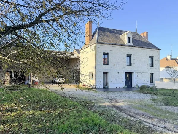 Maison 9 Pièces / 270m2 + jardin et dépendances