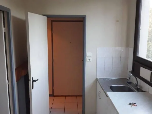 Studio 1 pièce 27 m²