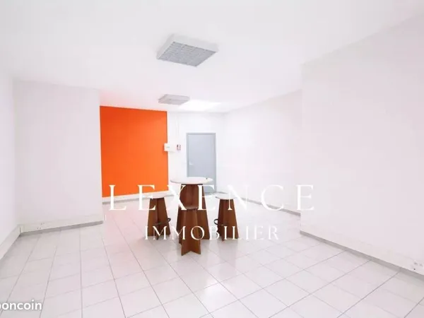 Bureaux 38 m² Éguilles