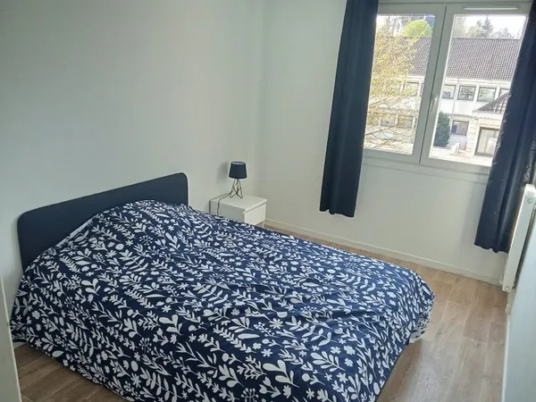 Chambre meublée + pièce vide (aménagement libre)