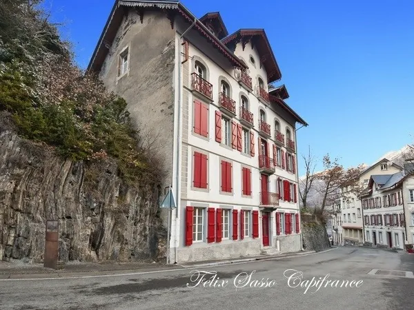 LUZ SAINT SAUVEUR (65), charmant studio meublé en rez-de chaussée - Quartier thermal