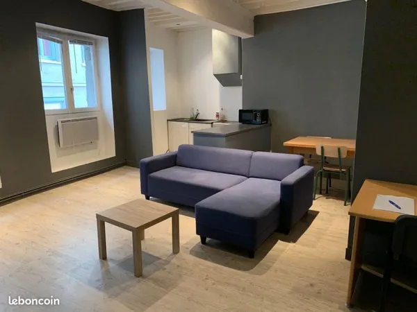 Location d'un Appartement de 50 m² - meublé - centre ville