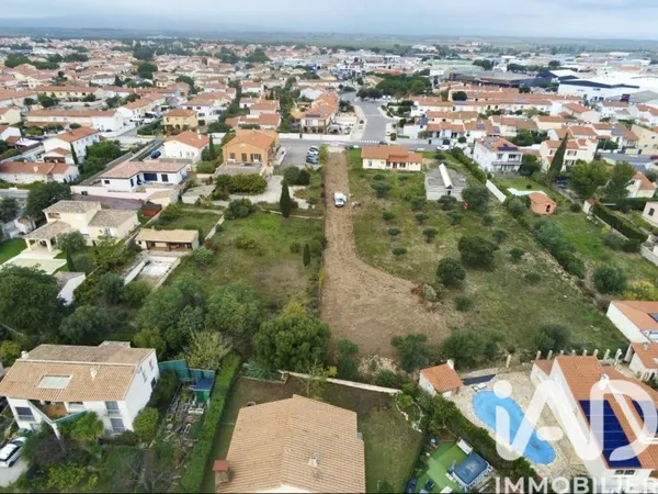 Terrain 614 m²