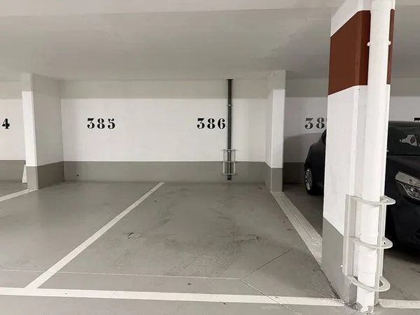 Parking 12 m²