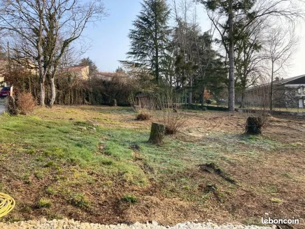 Terrain 735 m² Meximieux