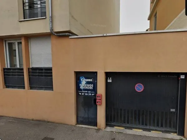 Parking 14 m²