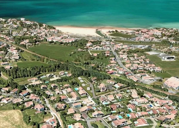 Terrain constructible 673 m²
