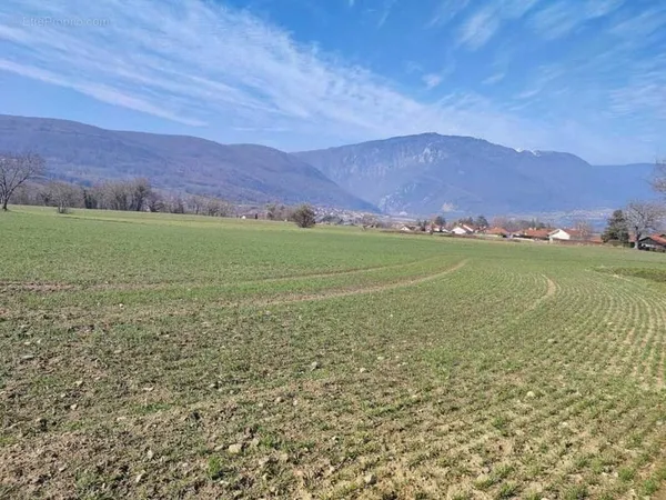 Terrain 413 m²