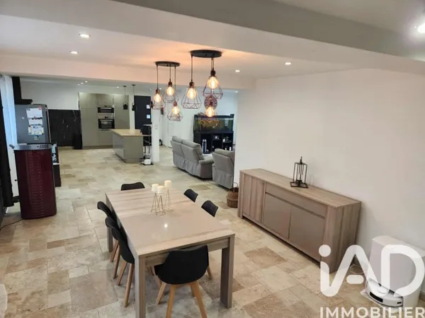 Maison 6 pièces 192 m²
