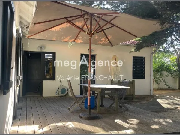 La faute sur mer, plain pied ,3 suites parentales, garage sur une parcelle de 627M2 clos et sans vis