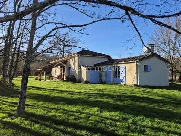 MAISON DE CAMPAGNE avec piscine et grande parcelle