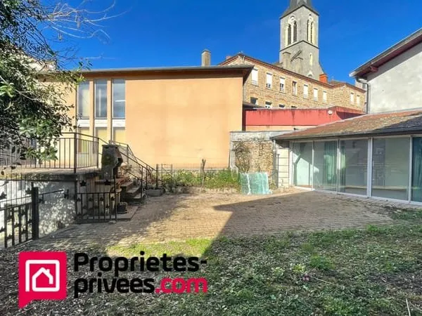 MAISON ST VICTOR SUR RHINS 153 M² avec extérieur et garage
