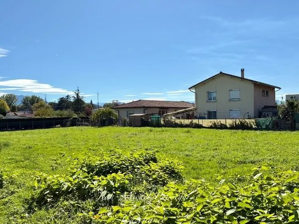 Dpt Haute Garonne (31), à vendre à SAINT GAUDENS, Terrain à batir de 970m2, Vue Pyrénées