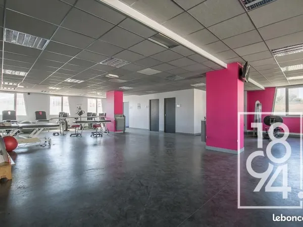 Local commercial 350 m²