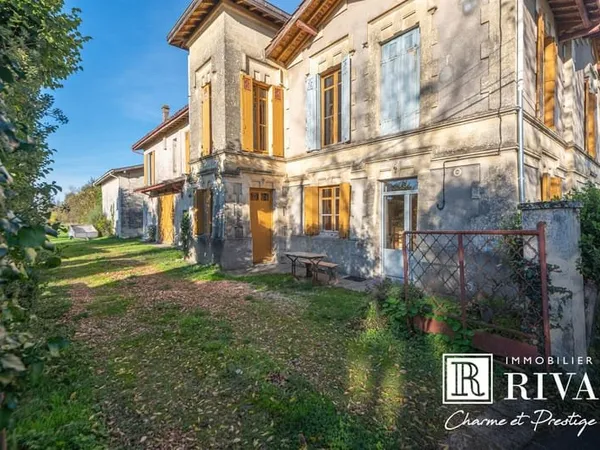 Propriete En Pierre 18 Eme - 280 M2 - 3 Ha - Rare