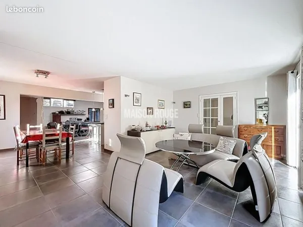 Maison 8 pièces 160 m²
