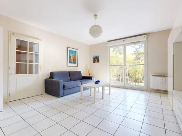 Très beau T2 de 51m² avec une superbe vue sur Parc, garage fer