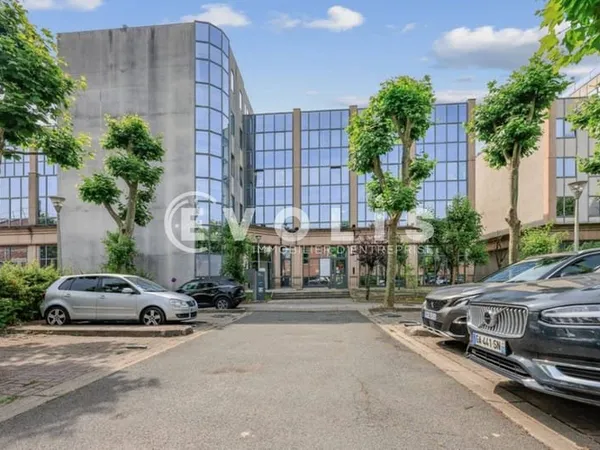 Bureaux 634 m²
