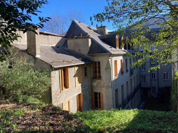 Maison 14 pièces 330 m²