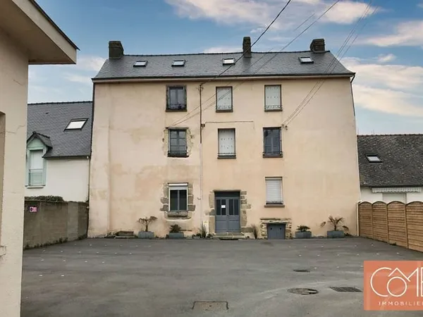 À VENDRE - EN EXCLUSIVITE - 35530 NOYAL SUR VILAINE - IMMEUBLE DE RAPPORT - 240 m² hab - TERRAIN 448