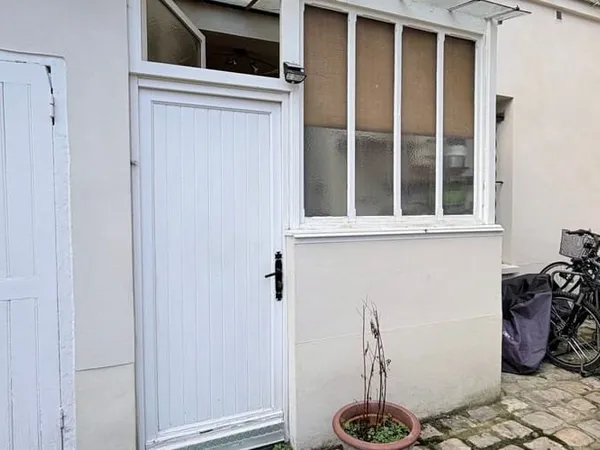 Studio 1 pièce 13 m²