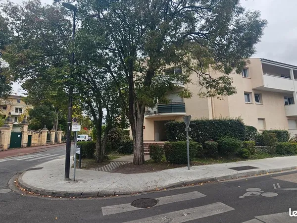 Place de parking sécurisée