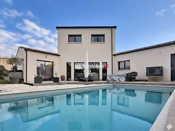 Villa récente Jaffes 130m2 piscine Garage