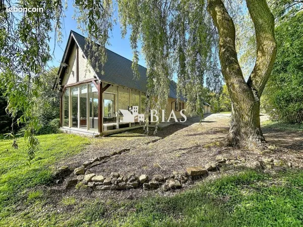 Maison 7 pièces 220 m²