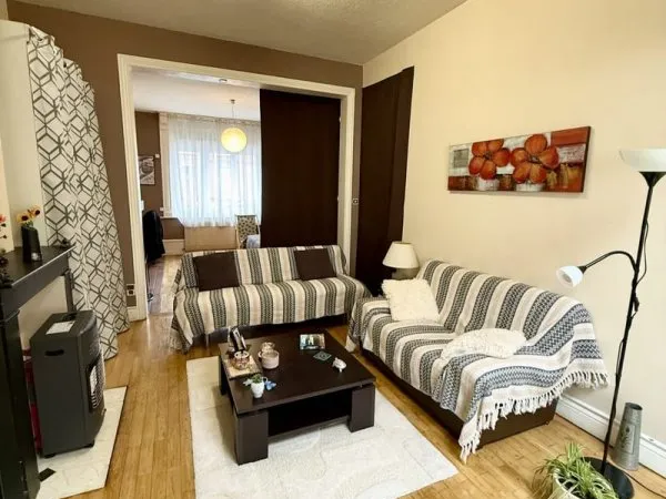 Bâtiment 2 pièces 144 m²