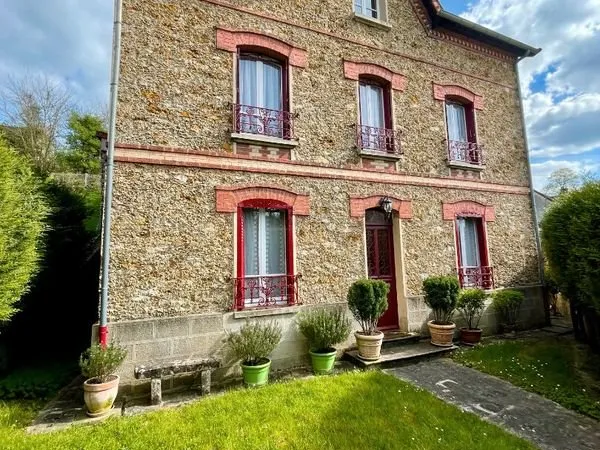 Maison 8 pièces 184 m²