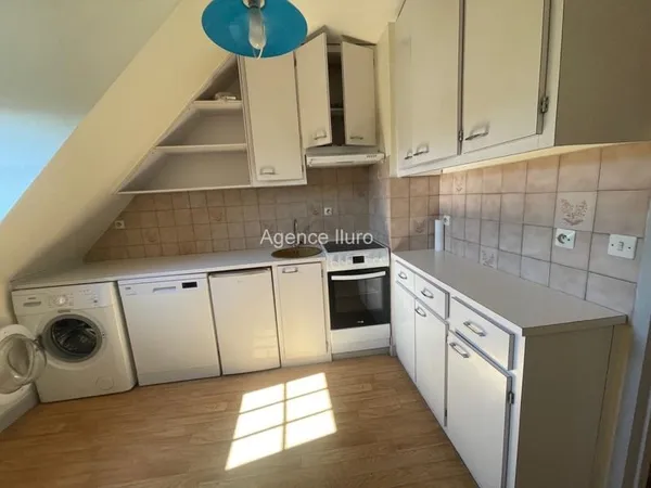 Oloron Centre-Ville - Appartement T4 En Duplex Dans Residence Calme -