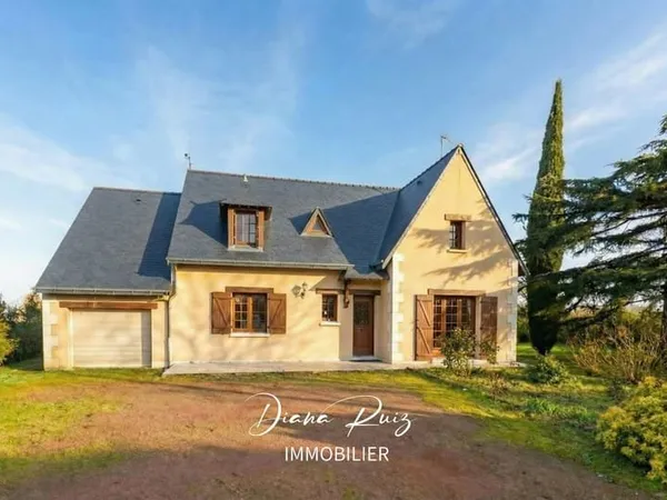 Maison d'habitation avec dépendances et terrain