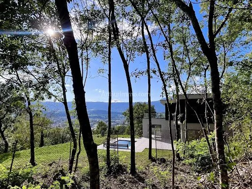 Maison 7 pièces 202 m²