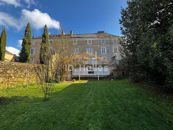 Maison 8 pièces 209 m²