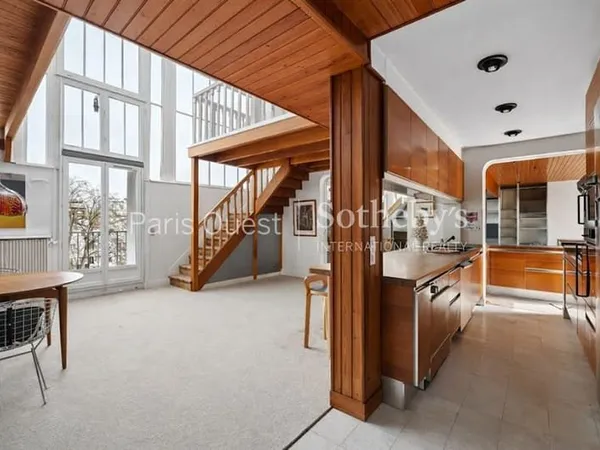 Appartement 6 pièces 168 m²
