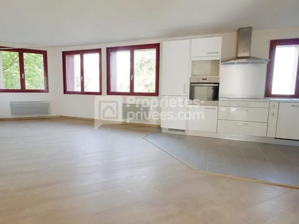 POUVOURVILLE GRAND APPARTEMENT T3, BALCON & PARKING