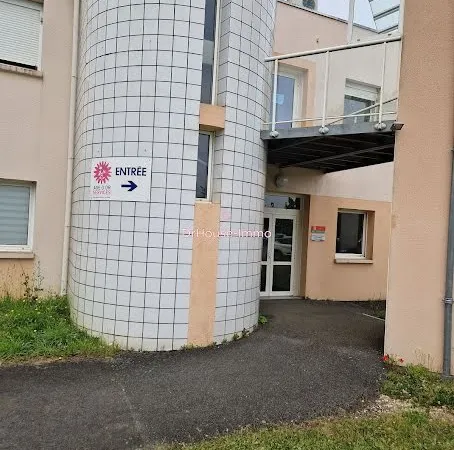 Bureau 4 pièces 91 m²
