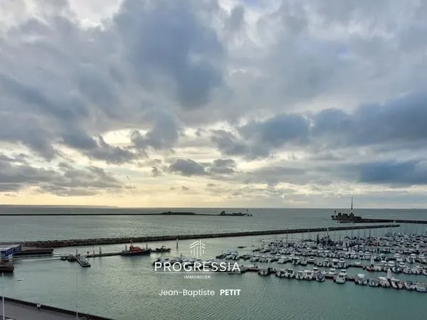 LE HAVRE - FACE A LA MER