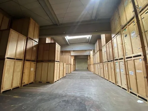 Local d'activité 1206 m²