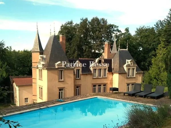 Château 20 pièces 864 m²