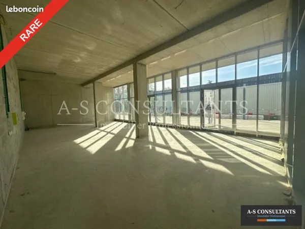 Local commercial 112 m² CHAMBÉRY