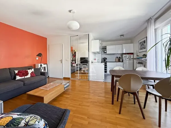 2 pièces 42 .19 m² ? Bas-Montreuil limite Vincennes ? Calme et lumineux