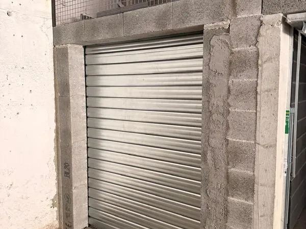 Garage moto box de stockage