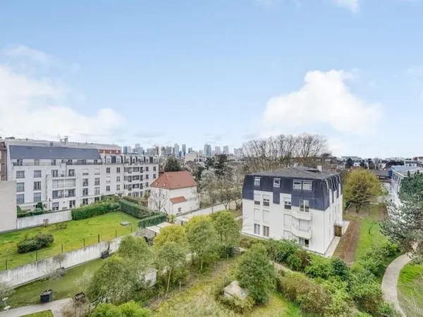 4 pièces avec balcon, cave et parking. La Garenne-Colombes