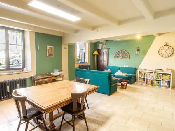 Maison 4 pièces 247 m²