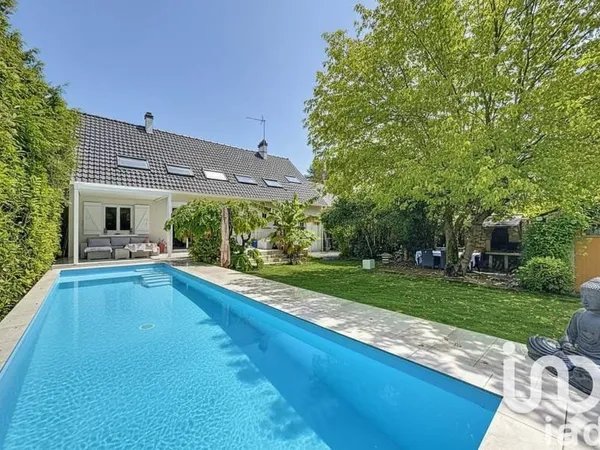 Maison 8 pièces 180 m²