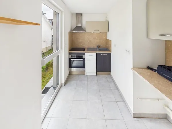 Joli deux pièces avec balcon et parking