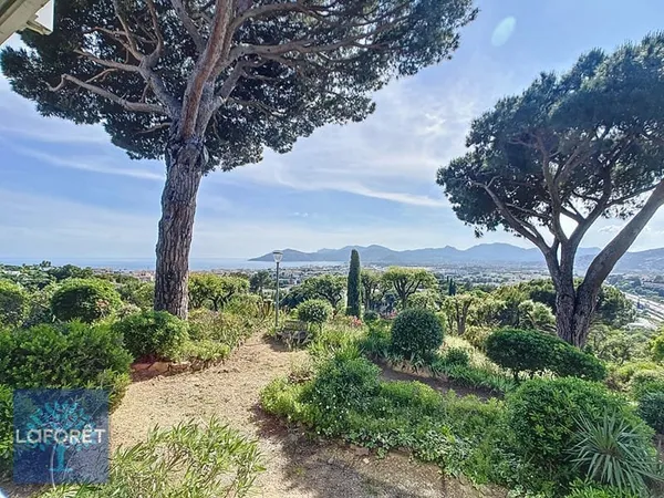 Appartement Le Cannet 3 pièces 80 m2 - CLIMATISATION - VUE MER - GARDIEN - PISCINE/TENNIS - POTENTIE