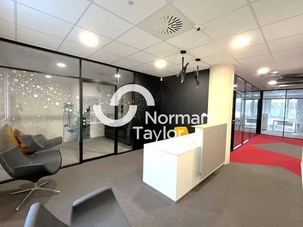 Bureaux 208 m²