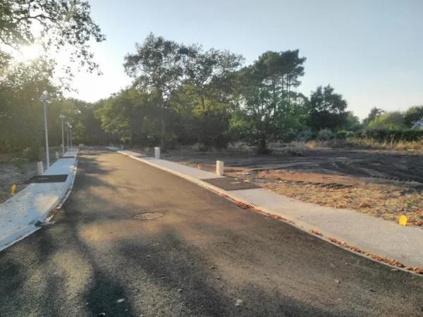 Terrain 440 m²